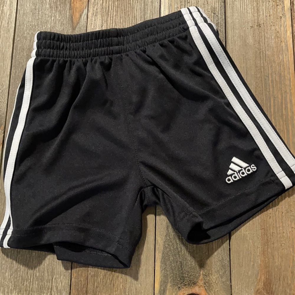 12 no addidas black shorts